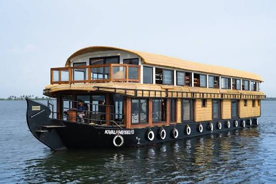 Thekkady to Alleppey Houseboat